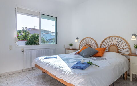 Montgri: Chambre, Lit, Meubles, Pièce, Drap De Lit, Propriété, Cadre De Lit, Literie, Matelas, Sol