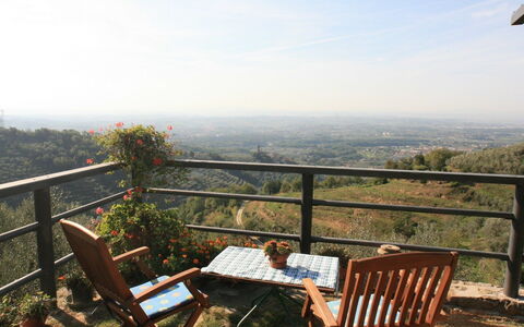 Podere Santa Lucia: Propriété, Immobilier, Ciel, Maison, Balcon, Pièce, Vacances, Bâtiment, Station De Montagne, Meubles