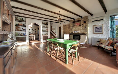 Villa Palma: Propriété, Bâtiment, Pièce, Design Intérieur, Meubles, Plafond, Maison, Sol, Immobilier, Table