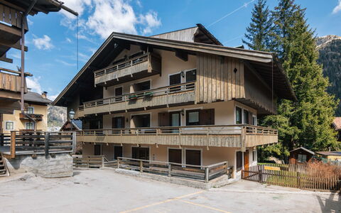 Canazei 540: Appartement, Balcon, Parking, Siding, Lumber, Cabane En Rondins