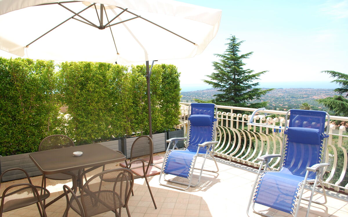 etna-view-holiday-house-1-trecastagni-catania-multyproperty-balcony