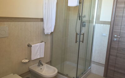 etna-view-holiday-house-3-trecastagni-catania-multiproprieta-bathroom
