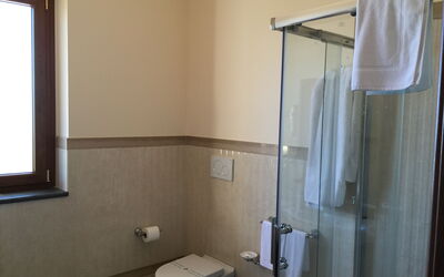 etna-view-holiday-house-3-trecastagni-catania-multiproprieta-bathroom