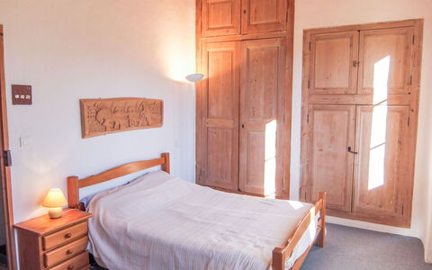 Mas Troumpill: Chambre, Lit, Meubles, Pièce, Drap De Lit, Propriété, Cadre De Lit, Matelas, Design Intérieur, Literie