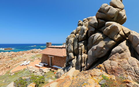 La Cala (Vgm615): Roche, Formation, Côte, Affleurement, Ciel, Mer, Substrat Rocheux, Promontoire, Arbre, Géologie
