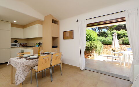 Canayli: Propriété, Pièce, Bâtiment, Meubles, Design Intérieur, Sol, Immobilier, Maison, Plafond, Table