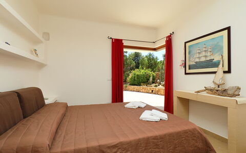 Canayli: Chambre, Pièce, Meubles, Lit, Propriété, Literie, Drap De Lit, Design Intérieur, Plafond, Cadre De Lit