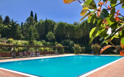 Il Chiantico: Piscine, Propriété, Loisir, Vacances, L'Eau, Bleu Azur, Immobilier, Recours, Villa, Maison