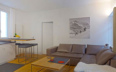 Haus Lauber Apt.1 66.1: Pièce, Meubles, Design Intérieur, Salon, Propriété, Sol, Mur, Table, Maison, Bâtiment