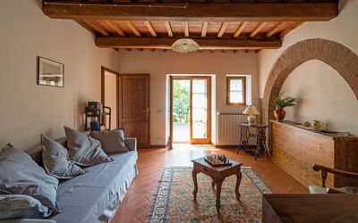 Castagneto: Pièce, Propriété, Bâtiment, Design Intérieur, Meubles, Maison, Plafond, Salon, Immobilier, Biens