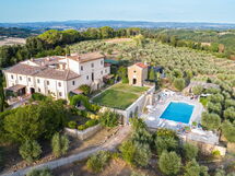Charming Estate Decimo Dini