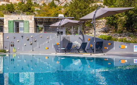 2M: L'Eau, Piscine, Bâtiment, Arbre, Plante, Plan D'Eau, Loisir, Ombre, Design Urbain, Immobilier