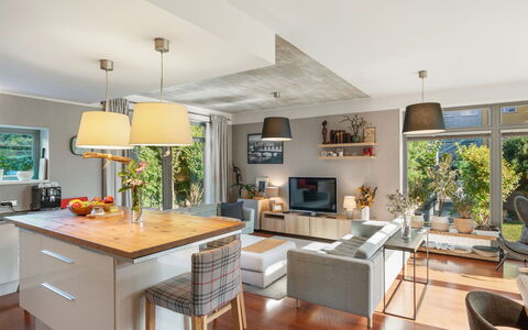Řeporyje: Meubles, Design Intérieur, Sol, Chaise, Canapé, Table, Sol, Cuisine, Bois, Plafond