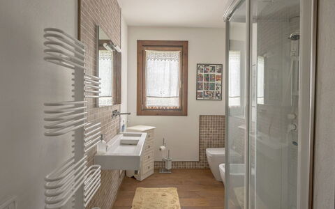 Villa la Vena: Pièce, Propriété, Sol, Bâtiment, Design Intérieur, Architecture, Mur, Maison, Salle De Bains, Immobilier