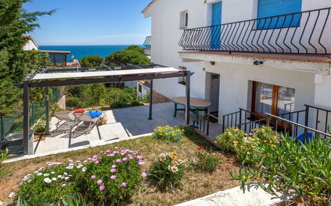 Geranis: Propriété, Maison, Immobilier, Bâtiment, Zone Résidentielle, Domicile, Appartement, Architecture, Villa, Vacances