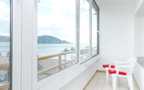 Logement:&nbsp;Roses Holiday Center 940.19