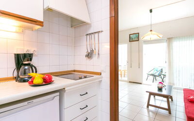 Logement:&nbsp;Roses Holiday Center 940.11