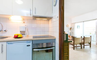 Logement:&nbsp;Roses Holiday Center 940.19