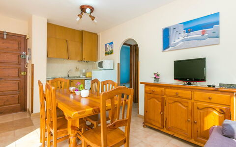 El Colibri Ii: Pièce, Propriété, Meubles, Jaune, Immobilier, Bâtiment, Maison, Cuisine, Design Intérieur, Sol
