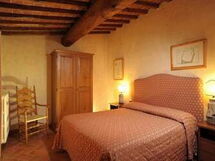 la-piazza-di-san-donato-reggello-multiproperty-piazza-1-bilo-bedroom