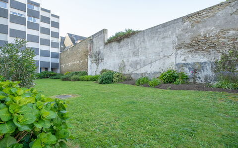 Quiberon 221: Plante, Ciel, Bâtiment, Lot Terre, Paysage Naturel, Fenêtre, Herbe, Couverture De Sol, Paysage, Famille Grass