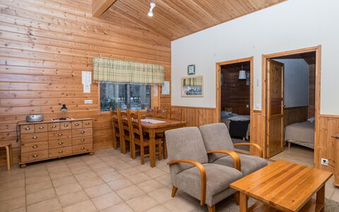 Villa Kuusanka: Bois, Plafond, Chalet, Domicile, Sol, Dur, Tache De Bois, Cabane En Rondins, Planche, Tiroir