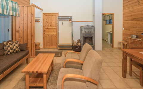 Villa Kuusanka: Appartement, Zone Résidentielle, Condominium, Design Urbain, Balcon, Usage Mixte, Recours, Biens, Hôtel, Ombre