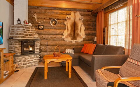 Kämmekkä C: Meubles, Design Intérieur, Bois, Sol, Plafond, Sol, Pièce, Salon, Table, Tache De Bois