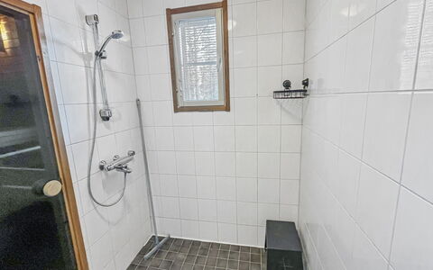 Lupporanta: Luminaire Plomberie, Salle De Bains, Mur, Sol, Sol, Plomberie, Design Intérieur, Tuile, Robinet, Tete De Douche