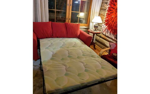 Karhunpesä: Meubles, Canapé, Sol, Sol, Confort, Oreiller, Coussin, Salon, Throw Pillow