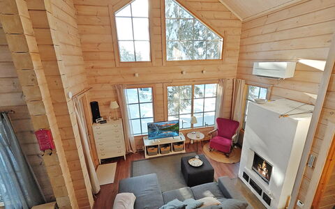 Ihtingin Koskikara: Bois, Chalet, Domicile, Cabane En Rondins, Dur, Tache De Bois, Salon, Chaise, Parquet, Daylighting
