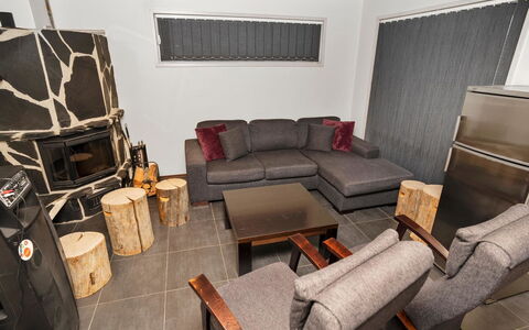 Leija: Meubles, Canapé, Bois, Sol, Design Intérieur, Salon, Sol, Pièce, Plafond