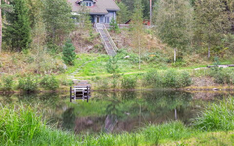 Vesan Villa: Environnement Naturel, Maison, Banque, Chalet, Communauté Des Plantes, Cours D'Eau, Riparienne, Forêt