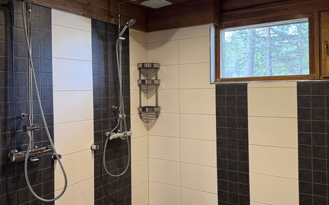 Sompsanniemi: Sol, Sol, Luminaire Plomberie, Salle De Bains, Design Intérieur, Plomberie, Tuile, Composite, Pièce, Tete De Douche