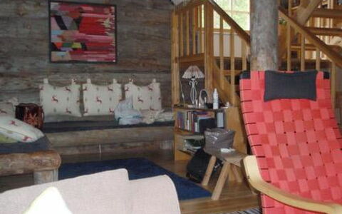 Rantapuro: Meubles, Design Intérieur, Sol, Bois, Sol, Pièce, Salon, Chaise, Éclairage, Canapé