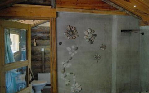 Rantapuro: Bois, Sol, Sol, Pièce, Luminaire Plomberie, Plafond, Porte, Tache De Bois, Lavabo, Dur
