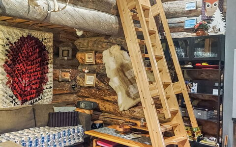 Salmikangas H2: Bois, Design Intérieur, Meubles, Sol, Éclairage, Sol, Pièce, Salon, Tache De Bois, Plafond