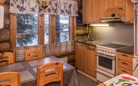 Salmikangas H2: Bois, Meubles, Tache De Bois, Chalet, Dur, Gelé, Cabane En Rondins, L'Hiver, Cabinetry, Luminaire