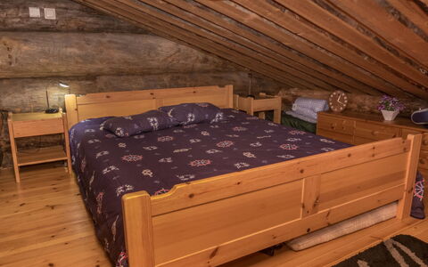 Salmikangas H2: Meubles, Chambre, Bois, Lit, Sol, Sol, Drap De Lit, Design Intérieur, Pièce, Literie