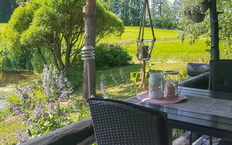 Hilupilttuu: Arbre, Banque, Maison, Chalet, Lac, Étang, Forêt, Cabane En Rondins