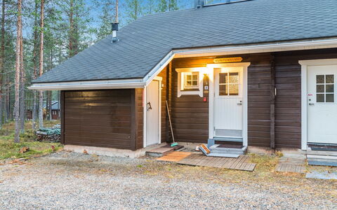 Nurmennunnu: Bois, Neige, L'Hiver, Chalet, Gelé, Domicile, Cabane En Rondins, Mélèze, Siding