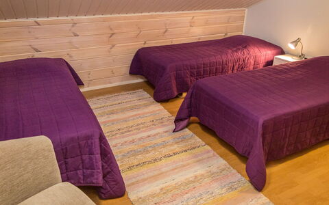 Karitahko a 2: Herbe, Maison, Chalet, Lot Terre, Domicile, Biens, Pelouse, Siding, Ferme, Porche