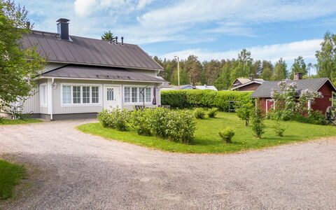 Villa Einola: Chalet, Maison, Domicile, Batiments Jardin, Siding, Cabane En Rondins, Ferme, Biens, Cabanon, Cour