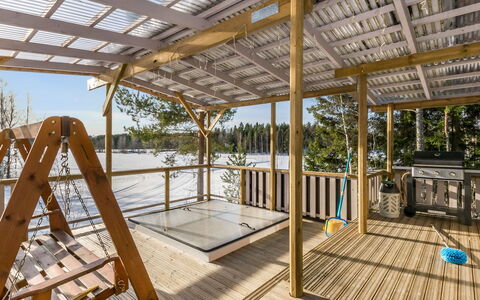Villa Ebba: Bois, Porche, Dur, Plate-Forme, Tache De Bois, Ombre, Planche, Parquet, Métal, Lumber