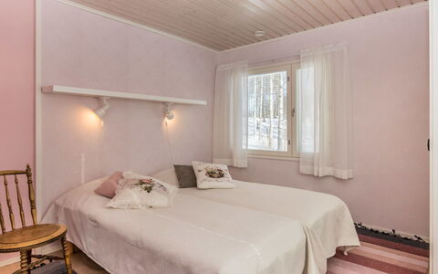 Villa Ebba: Design Intérieur, Meubles, Sol, Chambre, Sol, Lit, Bois, Plafond, Pièce, Textile