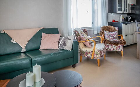 Villa Ebba: Meubles, Design Intérieur, Mur, Sol, Canapé, Sol, Bois, Pièce, Salon, Éclairage