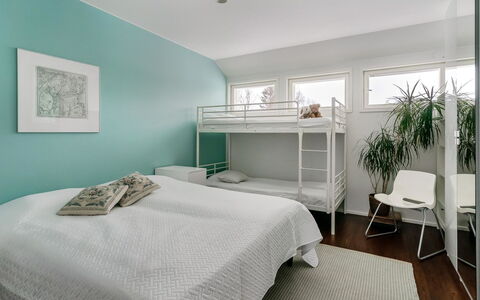 Mustijoenranta: Lit, Design Intérieur, Meubles, Chambre, Sol, Literie, Sol, Drap De Lit, Mur, Plafond