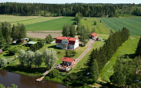 Mustijoenranta: Chalet, Maison, Domicile, Batiments Jardin, Siding, Cabane En Rondins, Ferme, Biens, Cabanon, Cour