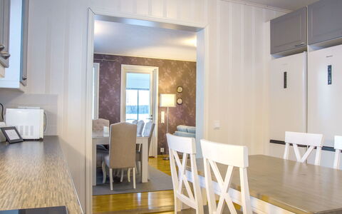 Villa Eriksberg: Bois, Tronc, L'Hiver, Brindille, Mobilier De Jardin, Gelé, Des Bois, Neige, Arrière-Cour