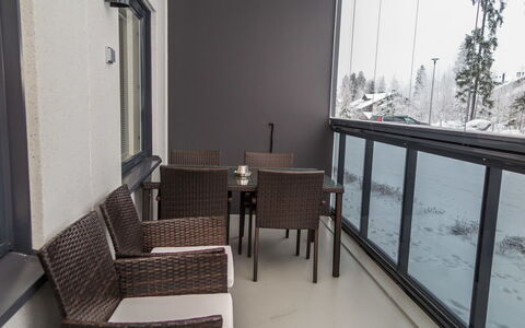 Tahko Spa Red - Golf Apartment: Herbe, Maison, Chalet, Lot Terre, Domicile, Biens, Pelouse, Siding, Ferme, Porche